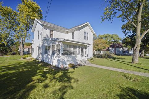 702 N State St, Jackson, MI 49202 photo 2