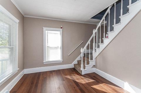 1040 S Jackson St, Jackson, MI 49203 photo 5