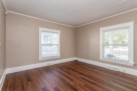 1040 S Jackson St, Jackson, MI 49203 photo 7