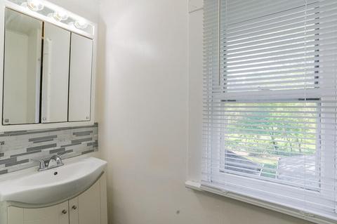 1040 S Jackson St, Jackson, MI 49203 photo 23