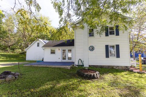 721 Avery St, Lowell, MI 49331 photo 8