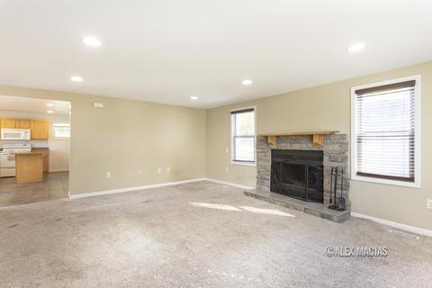 721 Avery St, Lowell, MI 49331 photo 15