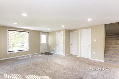 721 Avery St, Lowell, MI 49331 photo 16