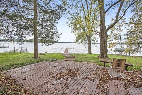972 E Gull Lake Dr, Augusta, MI 49012 photo 2