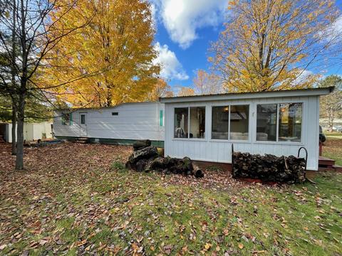 10601 Clyde Rd, Mesick, MI 49668 photo 2