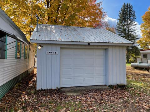 10601 Clyde Rd, Mesick, MI 49668 photo 3