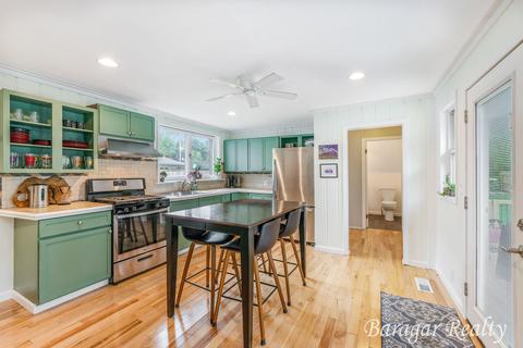 428 Exchange St, Spring Lake, MI 49456 photo 4
