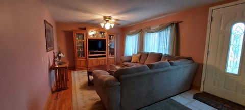 831 E North St, Ithaca, MI 48847 photo 3