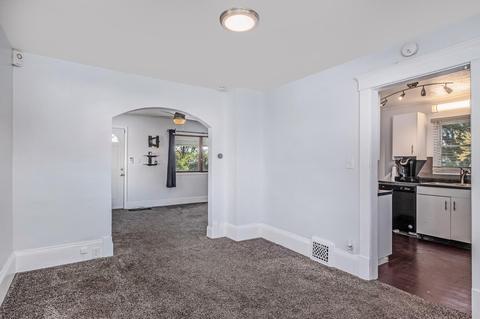 240 E Robinson St, Jackson, MI 49203 photo 9