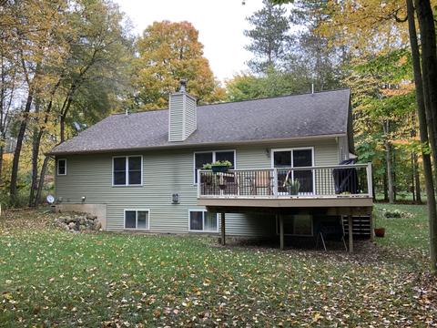 12709 Austrian Dr, Grant, MI 49327 photo 4