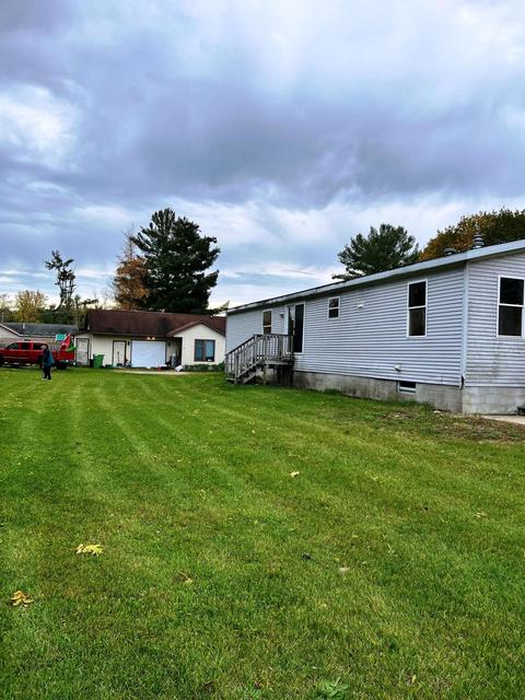 421 S Pine St, Evart, MI 49631 photo 10