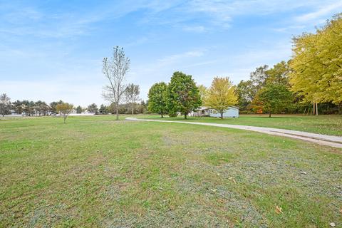 1004 N Bridge St, Belding, MI 48809 photo 17