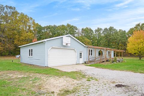 1004 N Bridge St, Belding, MI 48809 photo 3