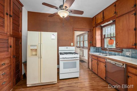 504 Pleasant St, Belding, MI 48809 photo 12