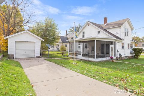 504 Pleasant St, Belding, MI 48809 photo 1