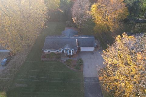 7541 Cherry Ave, Jenison, MI 49428 photo 2