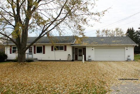 7832 W Stanton Rd, Stanton, MI 48888 photo 3