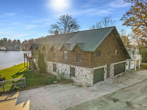 1406 White Birch Dr, Stanton, MI 48888 photo 4