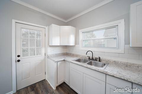 927 Charles St, Belding, MI 48809 photo 16