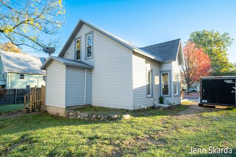 927 Charles St, Belding, MI 48809 photo 30