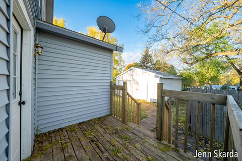 927 Charles St, Belding, MI 48809 photo 37