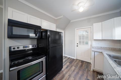 927 Charles St, Belding, MI 48809 photo 15