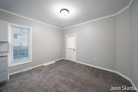 927 Charles St, Belding, MI 48809 photo 11