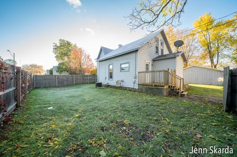 927 Charles St, Belding, MI 48809 photo 35