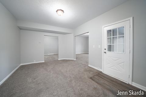 927 Charles St, Belding, MI 48809 photo 6