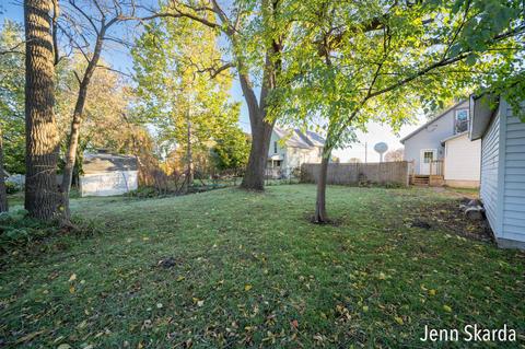 927 Charles St, Belding, MI 48809 photo 33