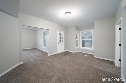 927 Charles St, Belding, MI 48809 photo 5