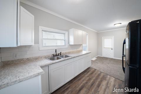 927 Charles St, Belding, MI 48809 photo 17