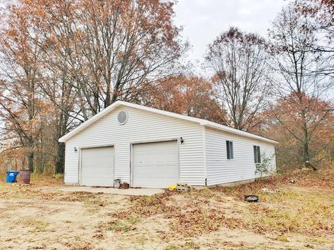 1477 Clinton Ln, White Cloud, MI 49349 photo 5