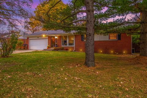 588 Robinson Rd, Jackson, MI 49203 photo 3