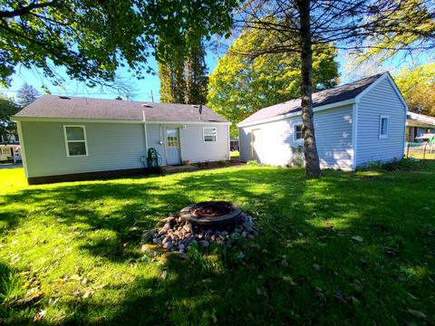 323 S 5th St, Edmore, MI 48829 photo 5