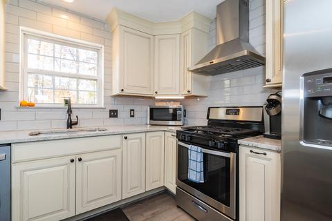 876 Double Eagle, Otsego, MI 49078 photo 11