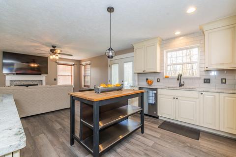 876 Double Eagle, Otsego, MI 49078 photo 10