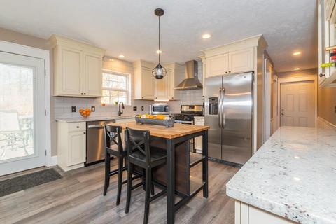 876 Double Eagle, Otsego, MI 49078 photo 9