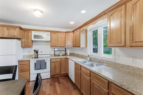 537 Bagg Ave, Jackson, MI 49203 photo 9