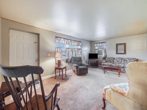 5590 Oakpoint Rd, Jackson, MI 49201 photo 4