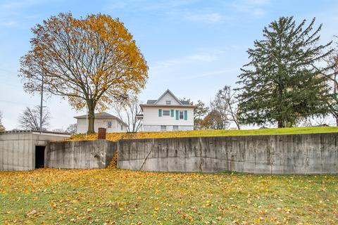 716 Spring St, Three Rivers, MI 49093 photo 4