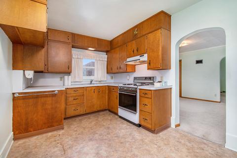 716 Spring St, Three Rivers, MI 49093 photo 12