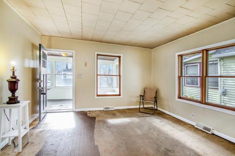 604 Cass Ave, Jackson, MI 49203 photo 4
