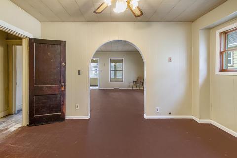 604 Cass Ave, Jackson, MI 49203 photo 6