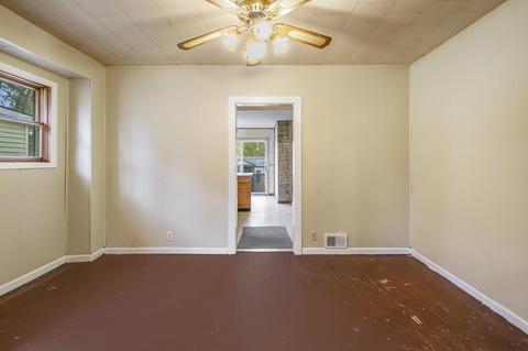 604 Cass Ave, Jackson, MI 49203 photo 8