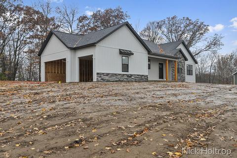 4154 Meyer Dr, Hamilton, MI 49419 photo 1