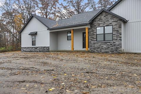 4154 Meyer Dr, Hamilton, MI 49419 photo 4