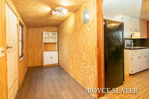 933 Pleasant St, Belding, MI 48809 photo 15