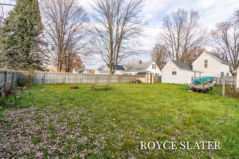 933 Pleasant St, Belding, MI 48809 photo 27