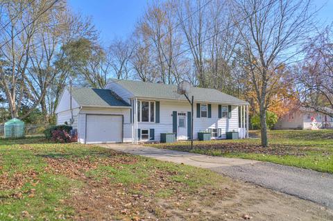 2367 Windemere Dr, Jackson, MI 49202 photo 1